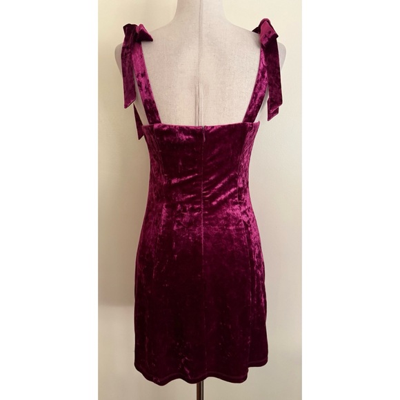 Burgundy Crushed Velvet Mini Dress Hook & Eye Alternative Whimsigoth Vampire S-M - Picture 2 of 5